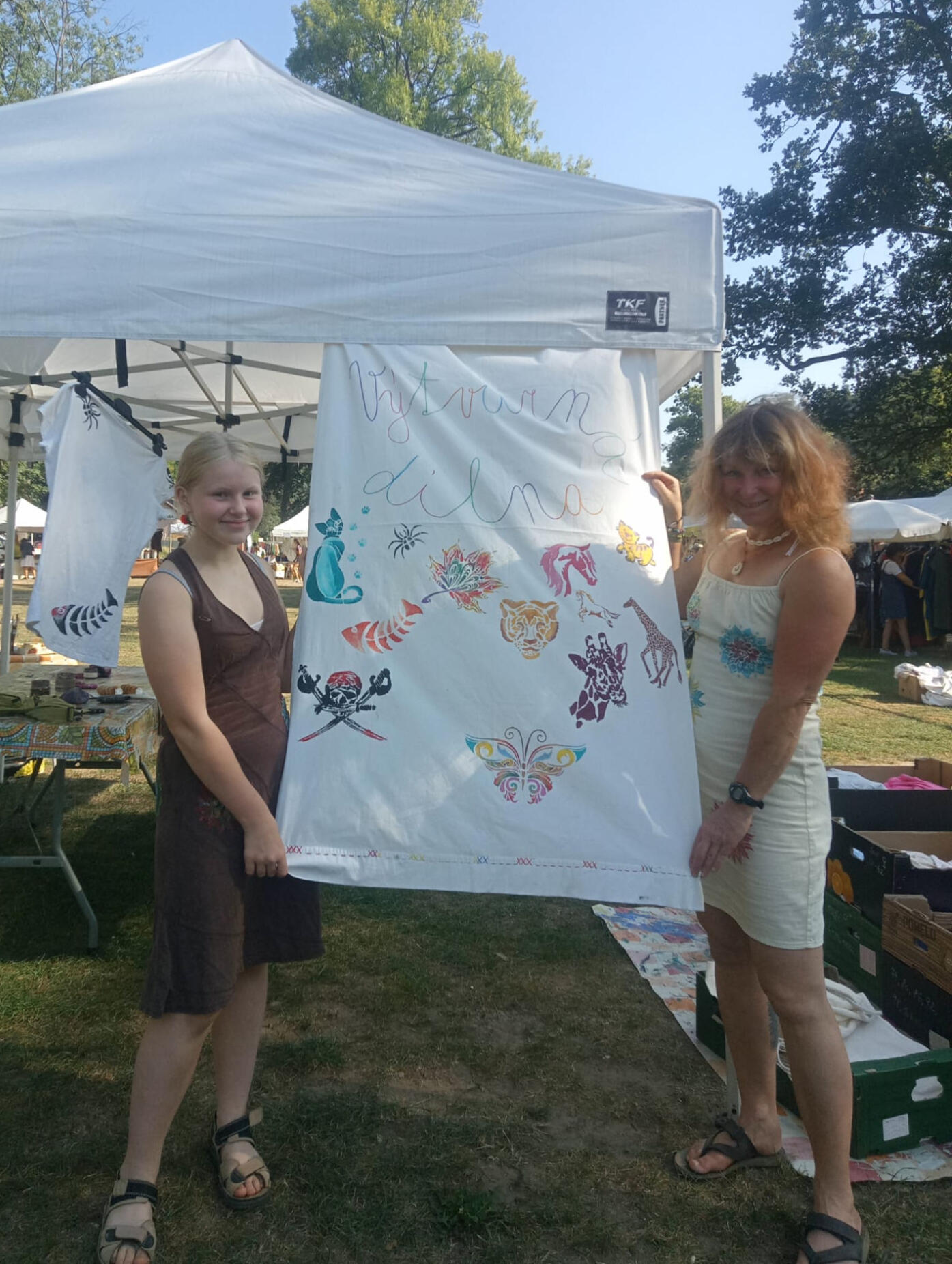 Zábavné tvoření s přáteli. Zábavné tvoření s přáteli.